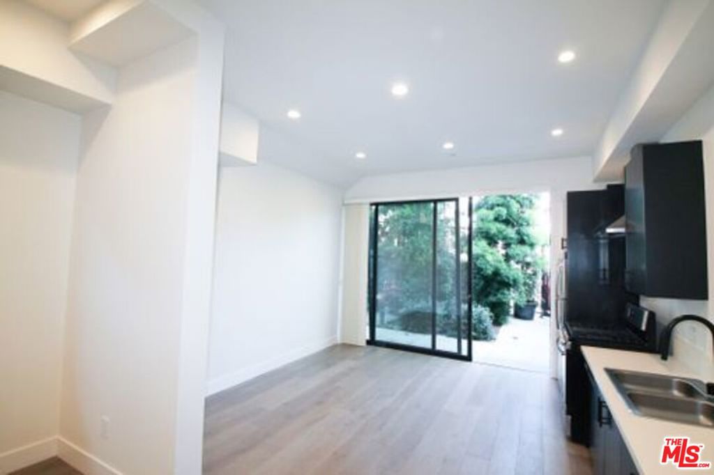 321 N Bixel Street 2 Property Photo 15