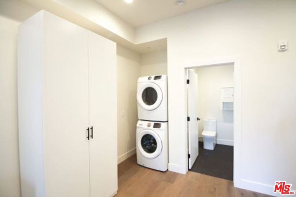 321 N Bixel Street 2 Property Photo 16