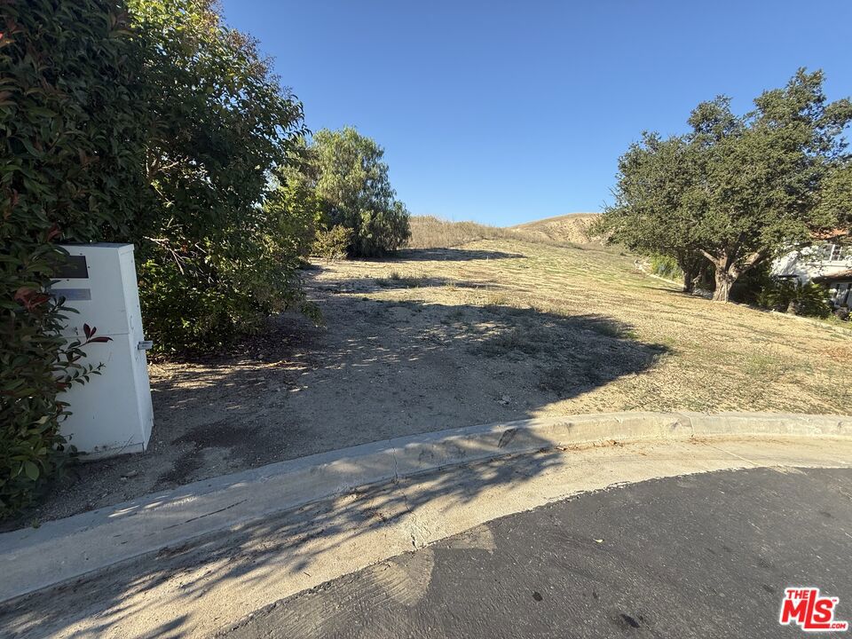 0 Ruthwood Property Photo 4