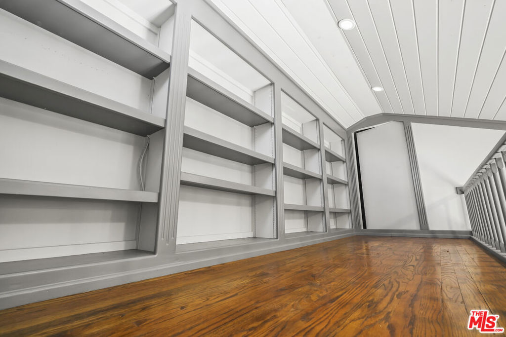 6052 Merritt Drive Property Photo 28