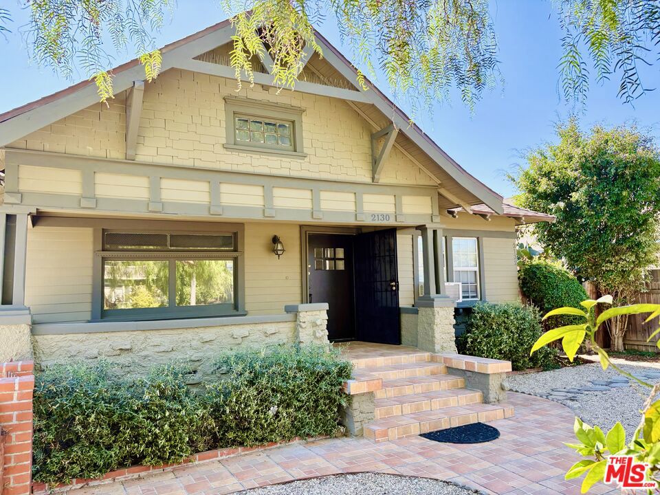 2130 W 29th Place Property Photo 1