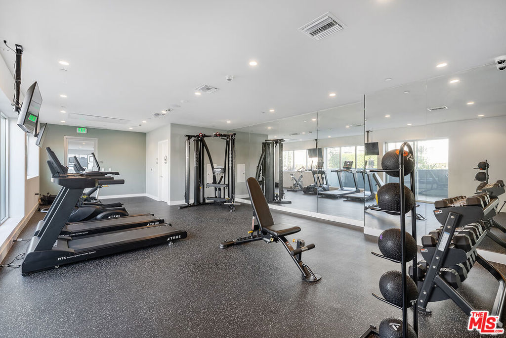 2600 S Sepulveda Boulevard Unit 101 Property Photo 5