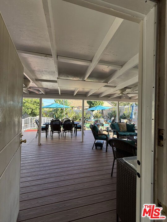 3810 S Dunsmuir Avenue Property Photo 25