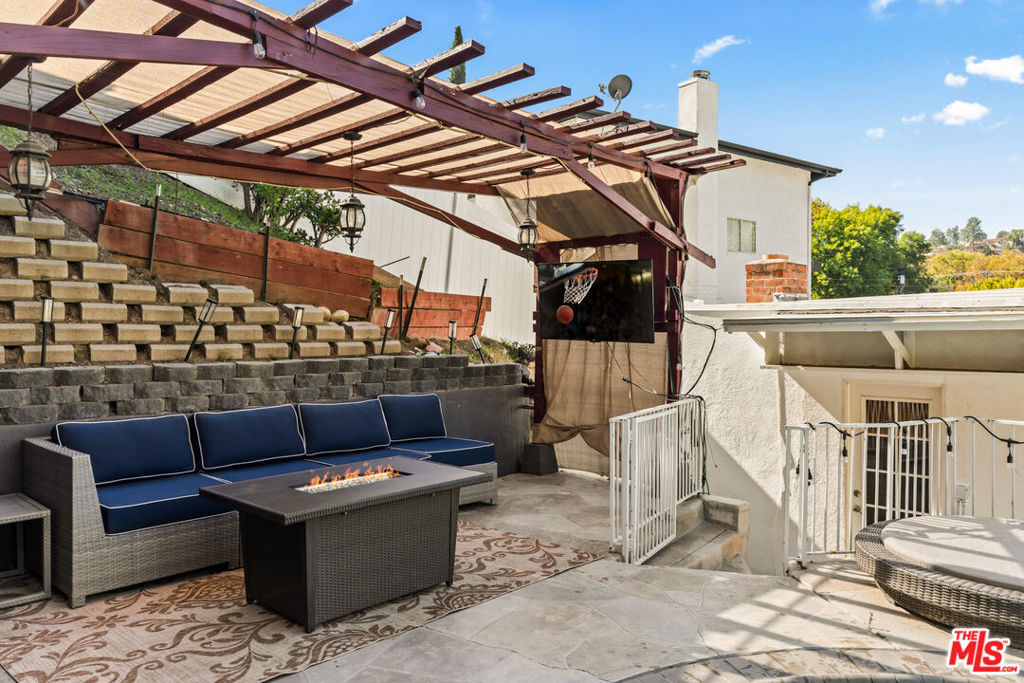 5154 Don Pio Drive Property Photo 28