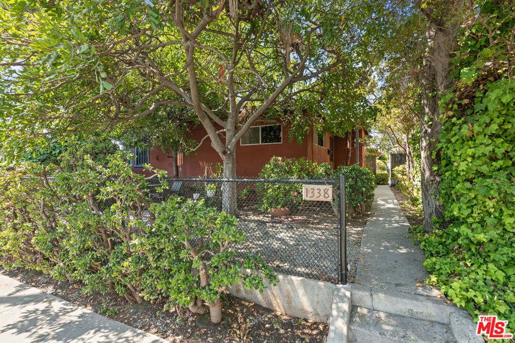 1338 19th Street Property Photo 1