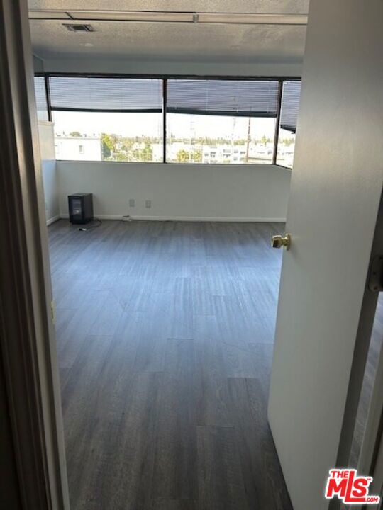 14900 Ventura Boulevard 310 Property Photo 8