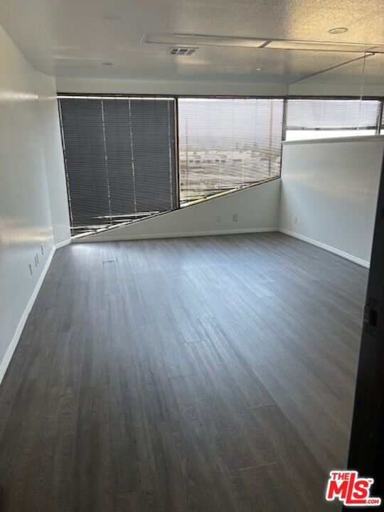 14900 Ventura Boulevard 310 Property Photo 9