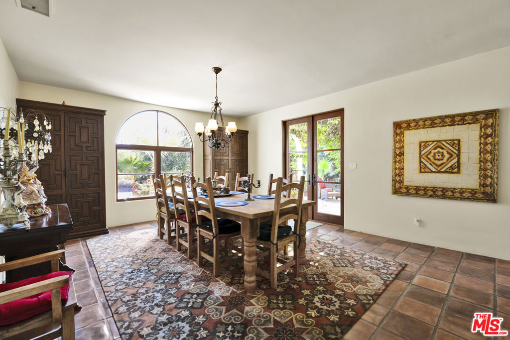 1487 Meadowcrest Circle Property Photo 14
