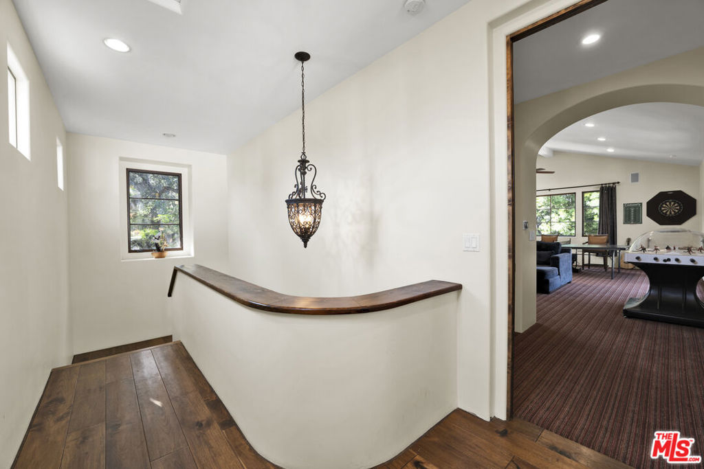 1487 Meadowcrest Circle Property Photo 21