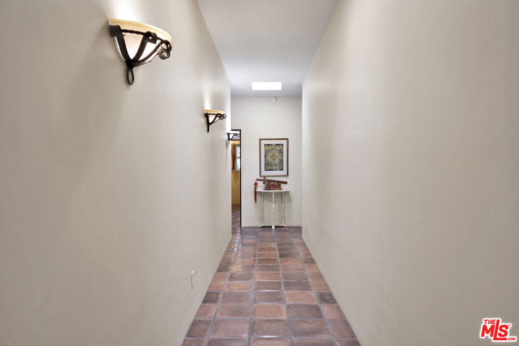 1487 Meadowcrest Circle Property Photo 27