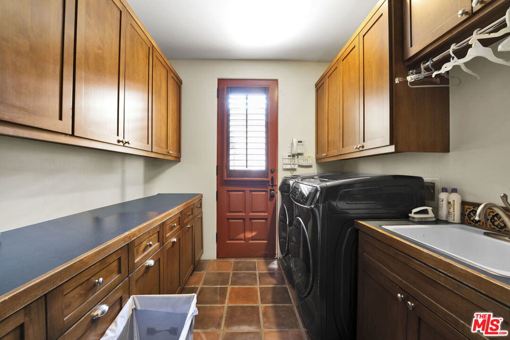 1487 Meadowcrest Circle Property Photo 35