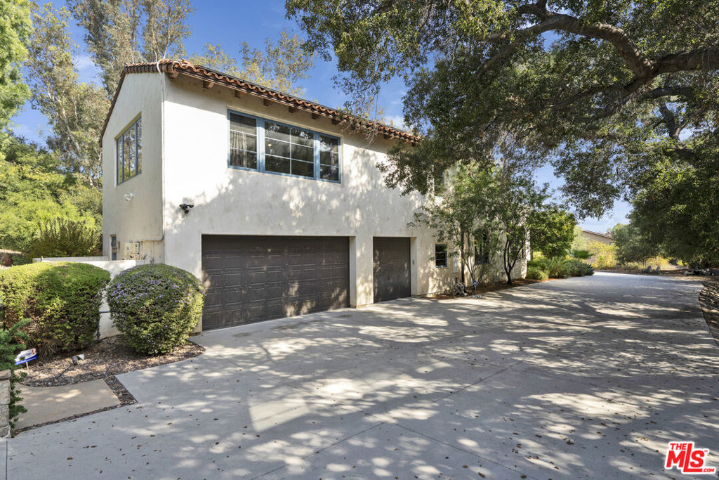 1487 Meadowcrest Circle Property Photo 39