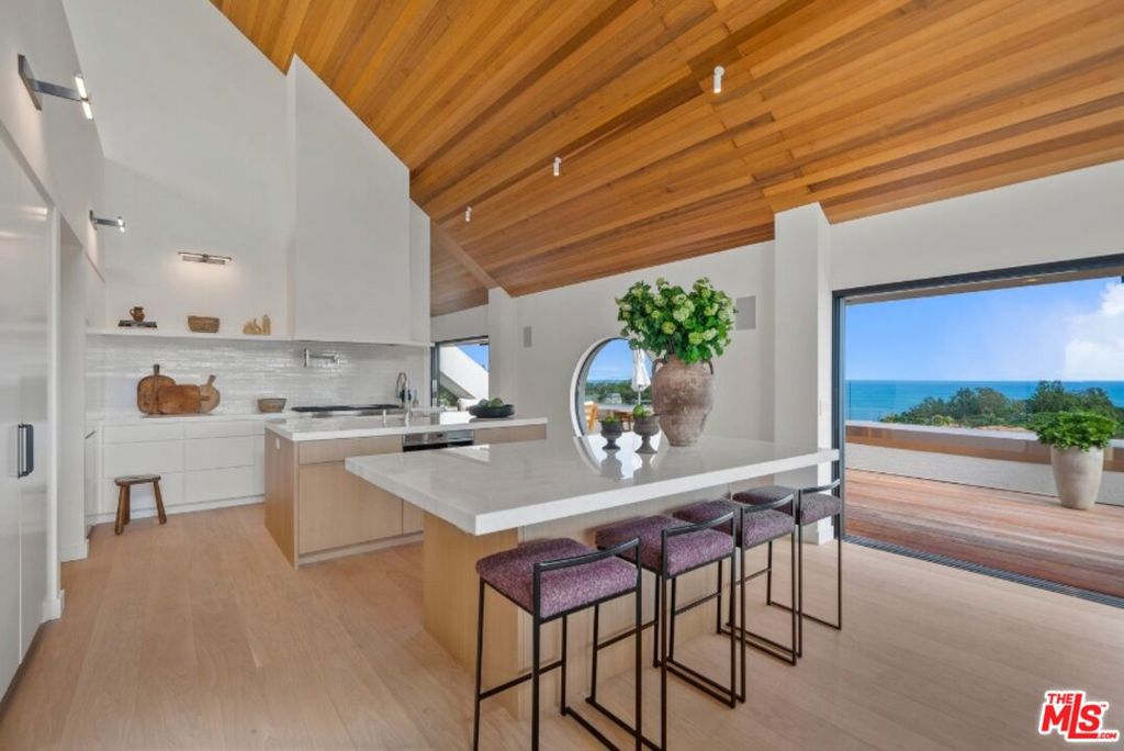 27553 Pacific Coast Highway Property Photo 7