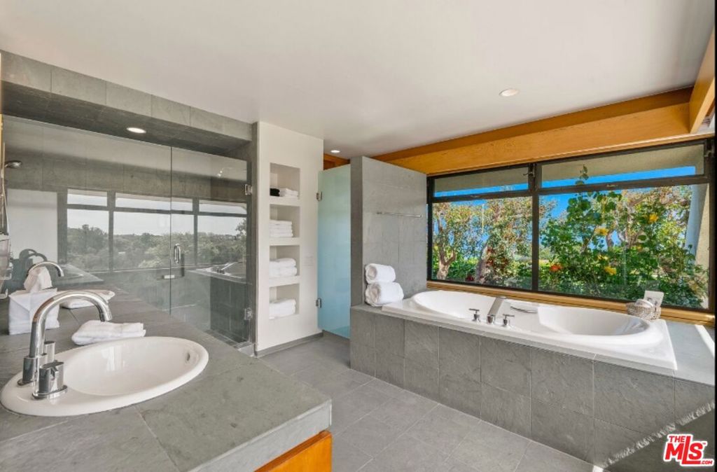 27553 Pacific Coast Highway Property Photo 13