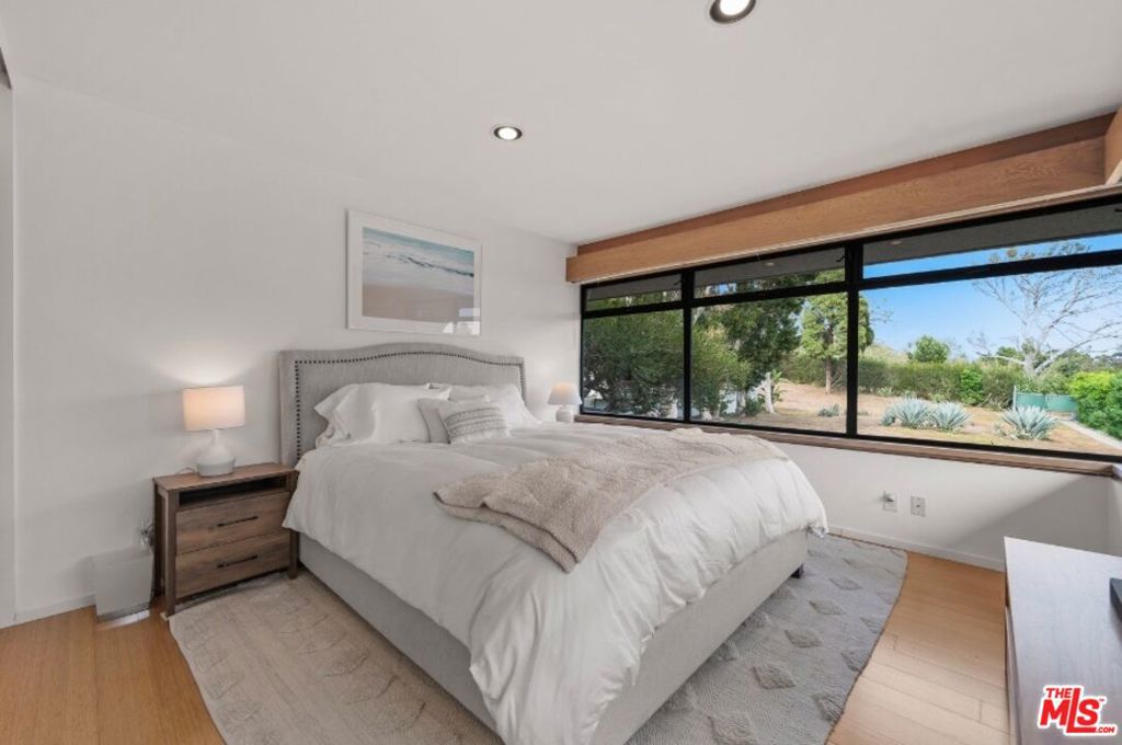 27553 Pacific Coast Highway Property Photo 17
