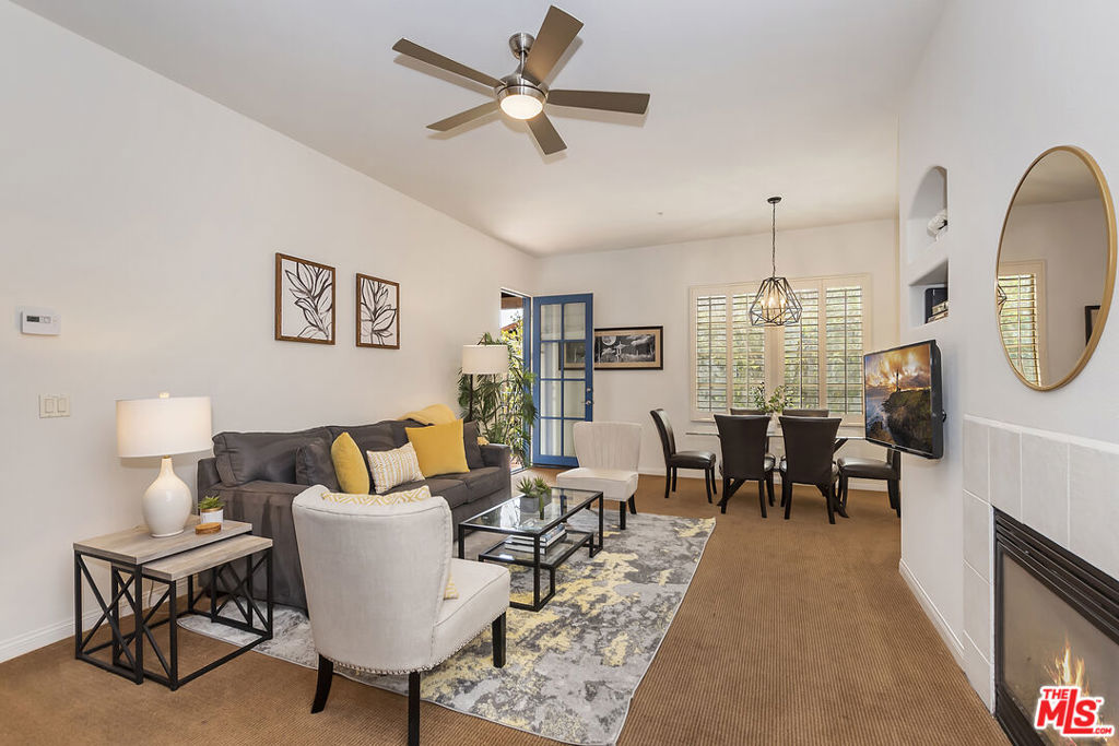 48613 Classic Drive Property Photo 4