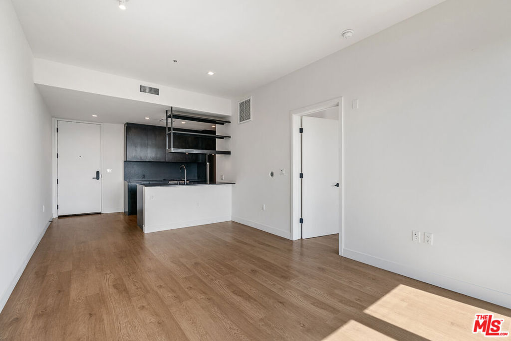 10700 Tabor St 524 Property Photo 6