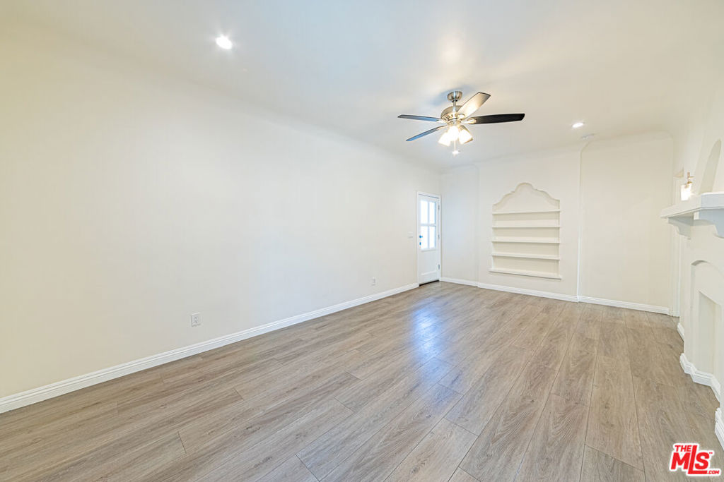 1152 S Bronson Avenue Property Photo 3