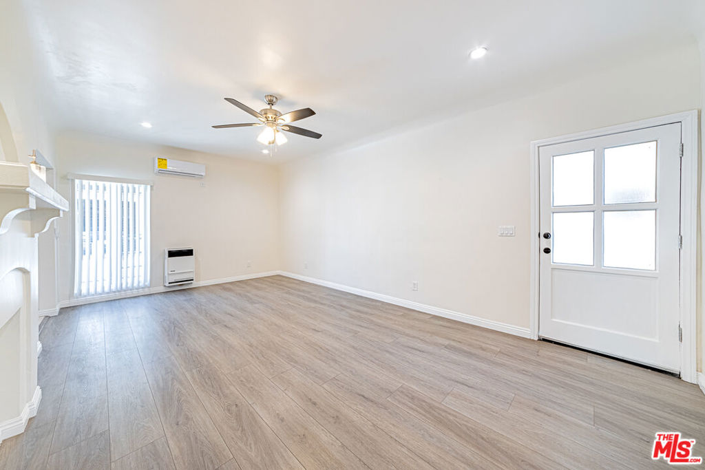 1152 S Bronson Avenue Property Photo 4