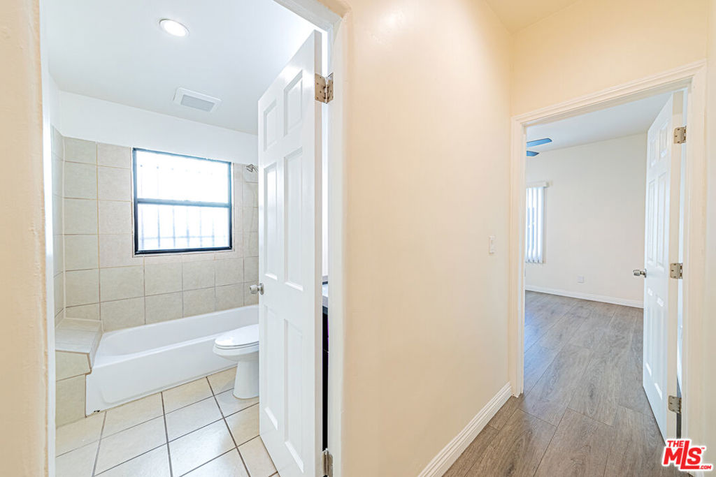 1152 S Bronson Avenue Property Photo 9