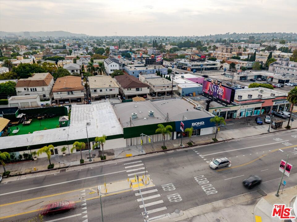 6140 W Pico Boulevard Property Photo 2