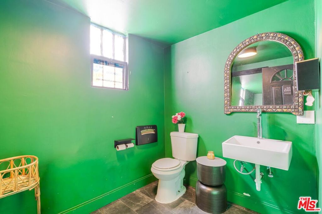 6140 W Pico Boulevard Property Photo 11