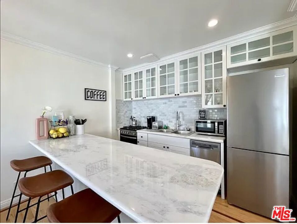 429 Ocean Ave 12 Property Photo 10