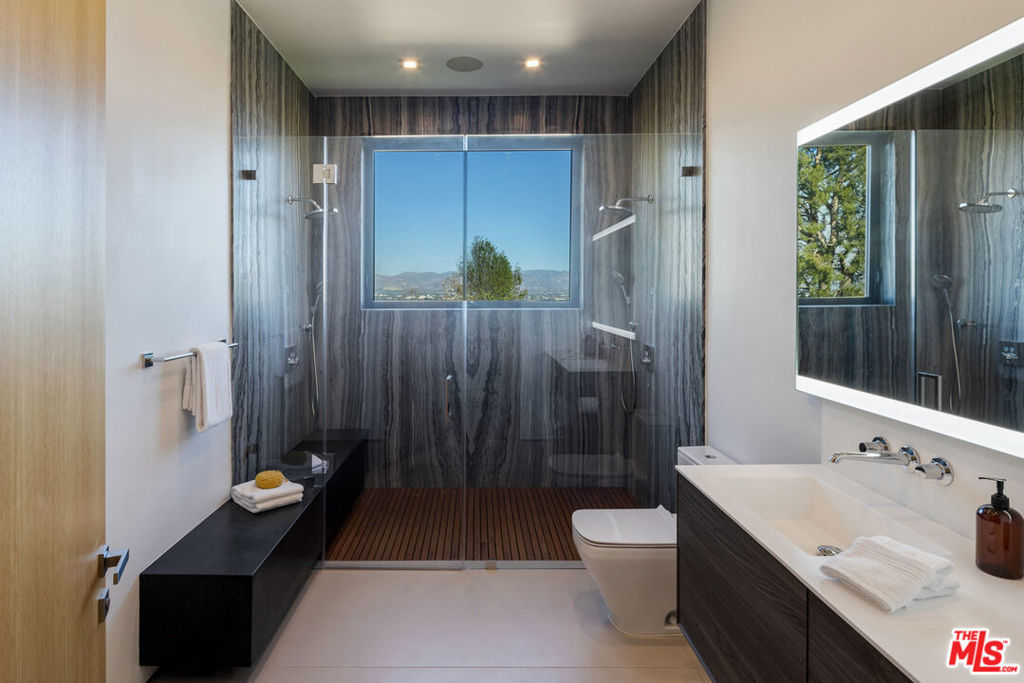 16801 Oak View Drive Property Photo 30
