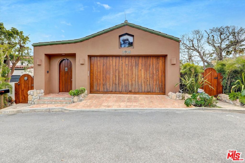 3916 Rambla Orienta Property Photo 3