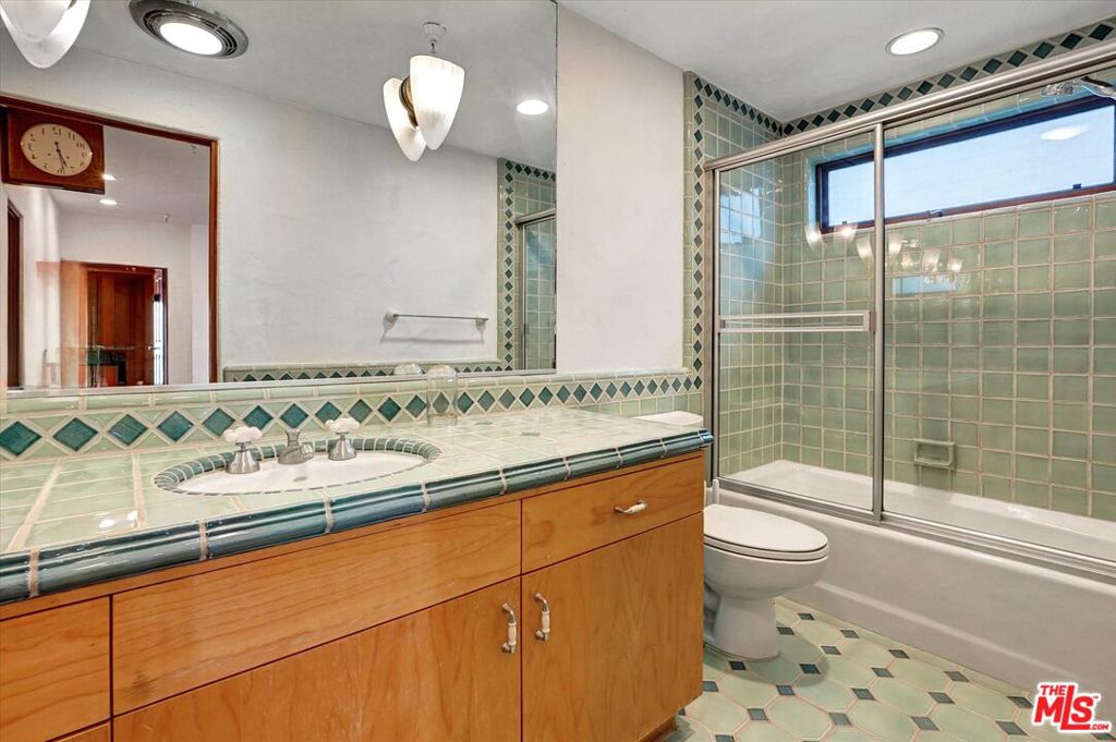 3916 Rambla Orienta Property Photo 19