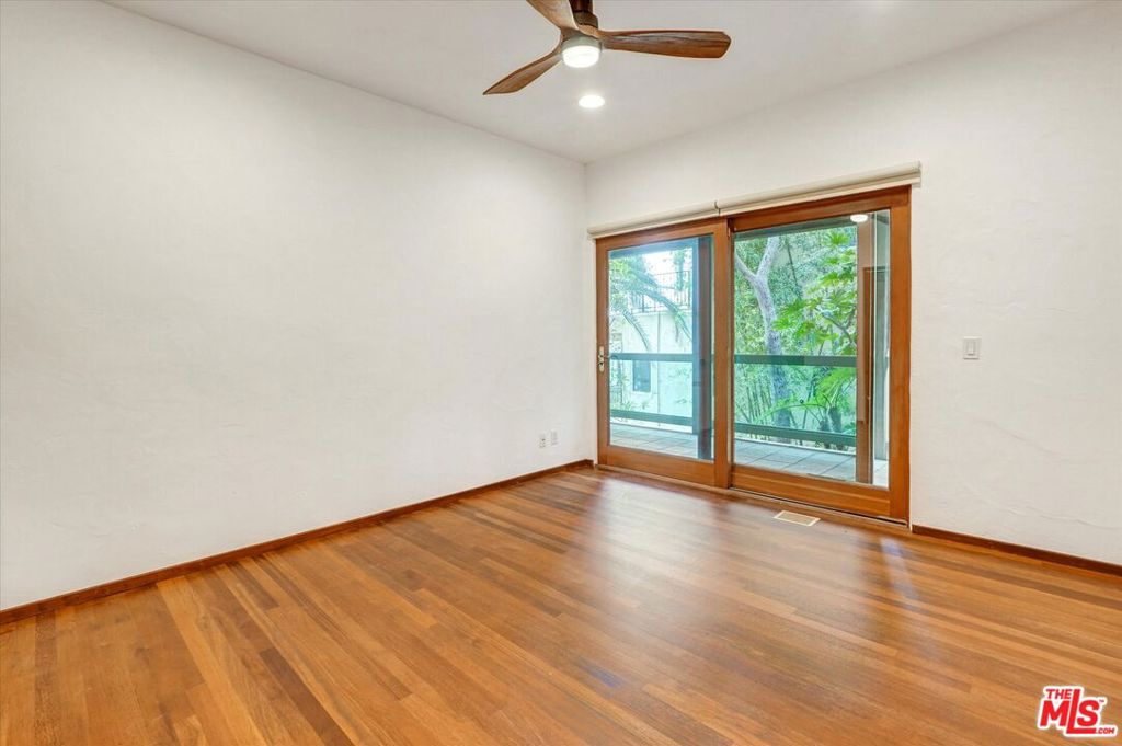 3916 Rambla Orienta Property Photo 22