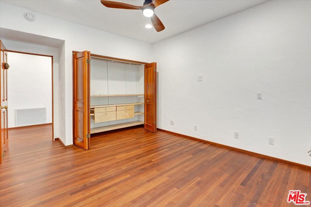 3916 Rambla Orienta Property Photo 30