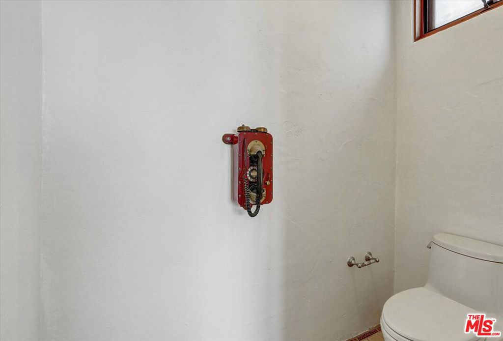 3916 Rambla Orienta Property Photo 39