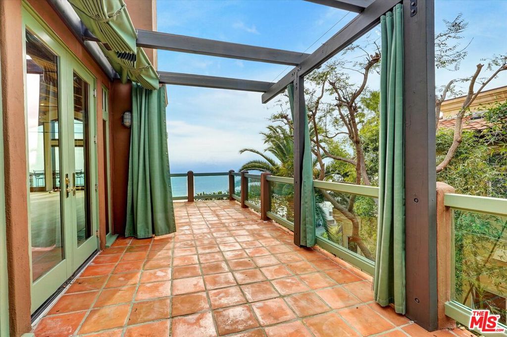 3916 Rambla Orienta Property Photo 49