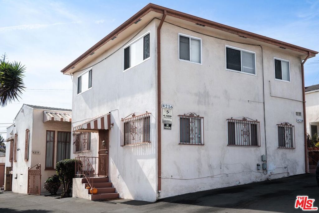 4214 W Slauson Avenue Property Photo 2