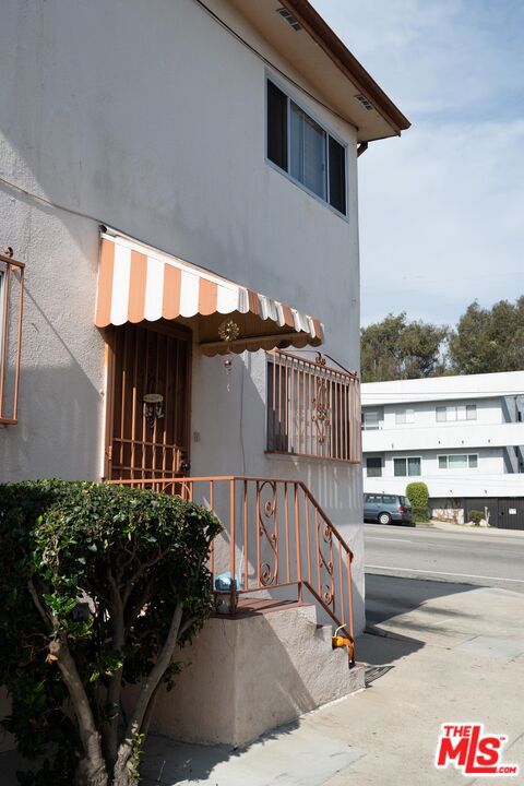 4214 W Slauson Avenue Property Photo 7