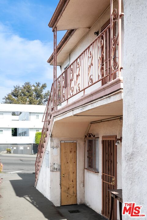 4214 W Slauson Avenue Property Photo 9