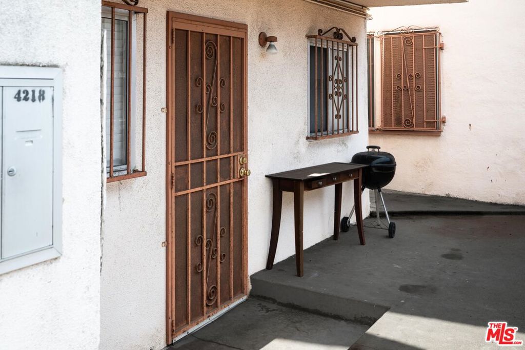 4214 W Slauson Avenue Property Photo 12