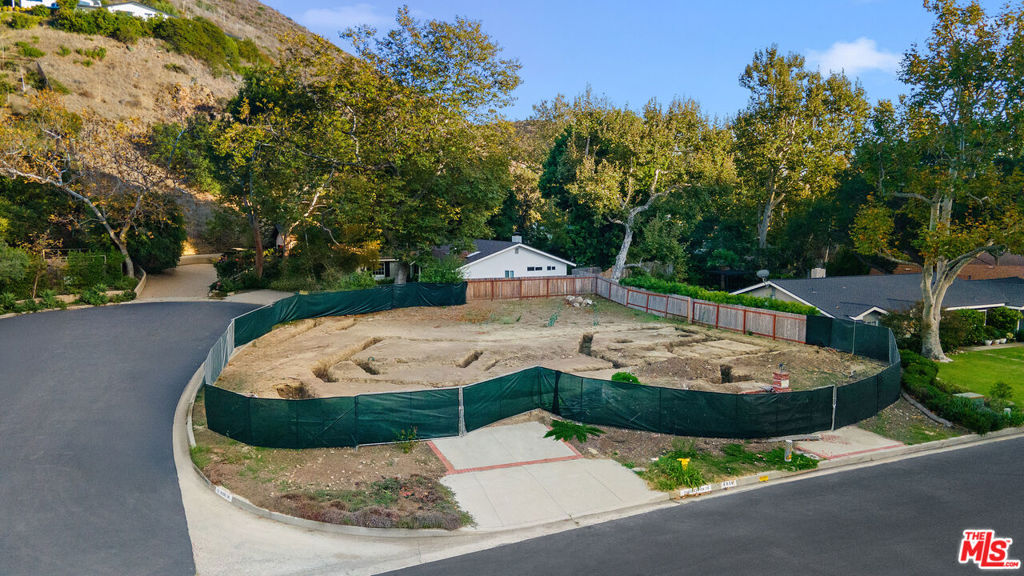 6036 Paseo Canyon Drive Property Photo 3