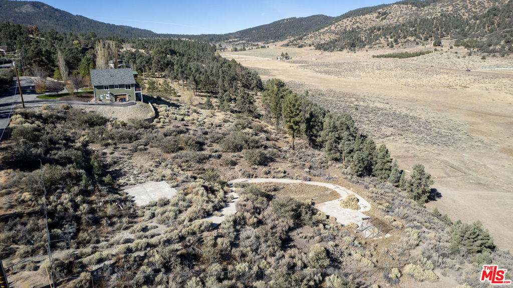 9317 Whispering Pines Road Property Photo 10