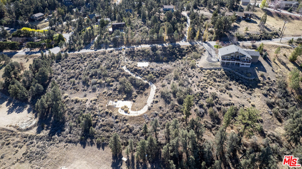 9317 Whispering Pines Road Property Photo 13