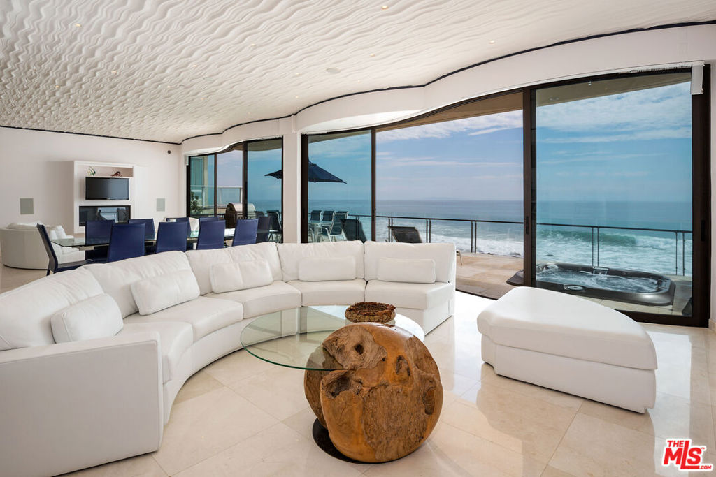 24230 Malibu Road Property Photo 1
