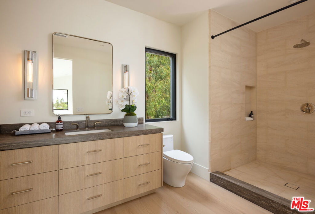 29924 Harvester Road Property Photo 27