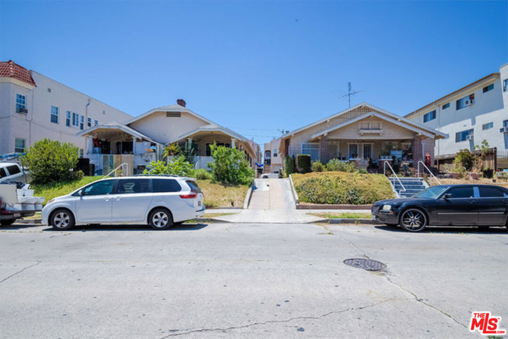 417 N Serrano Avenue 3 Property Photo 2