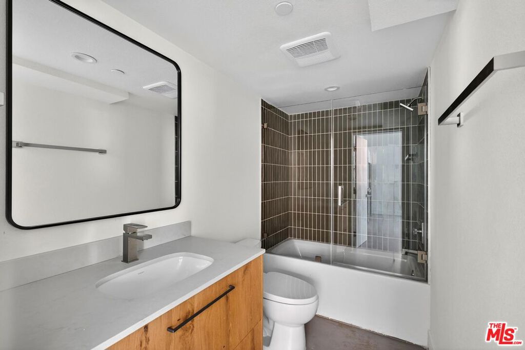 2412 Eads Street 2 Property Photo 9