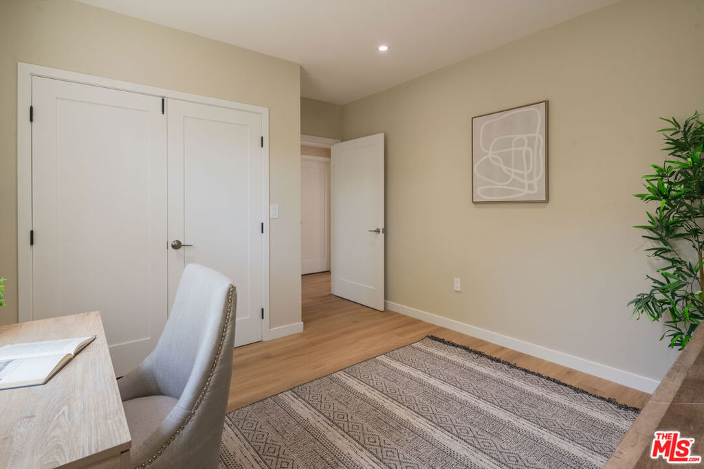 1826 W 78th Street Property Photo 44