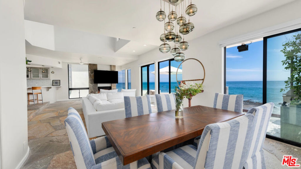 25252 Malibu Road Upper Unit Property Photo 15