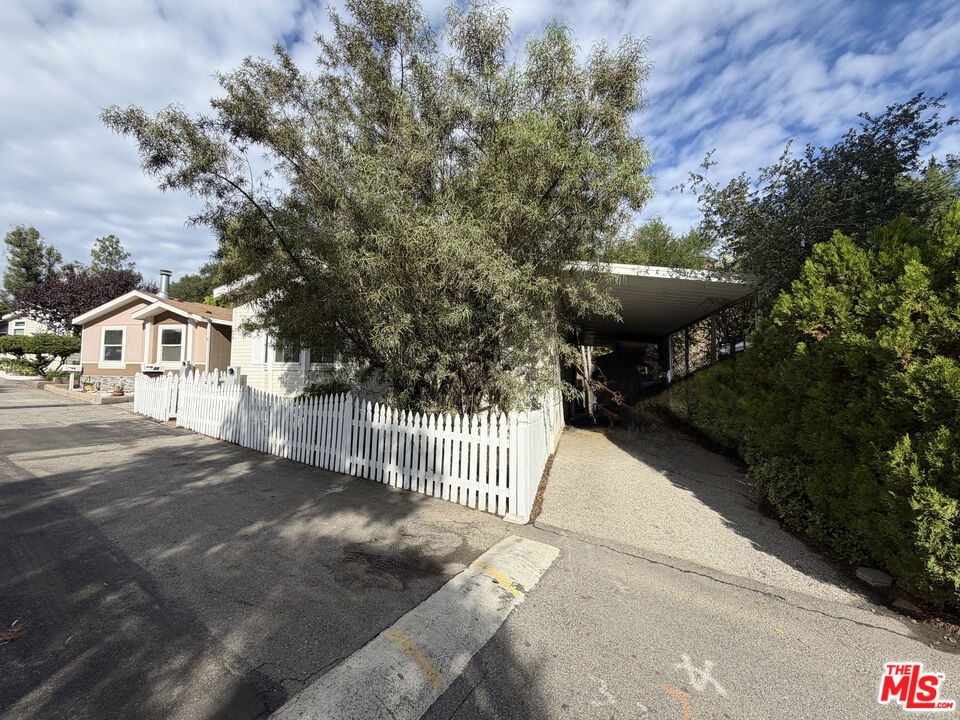 4201 Topanga Canyon Boulevard 28 Property Photo 33
