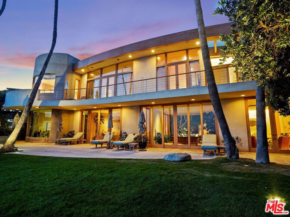31280 Broad Beach Road Property Photo 1