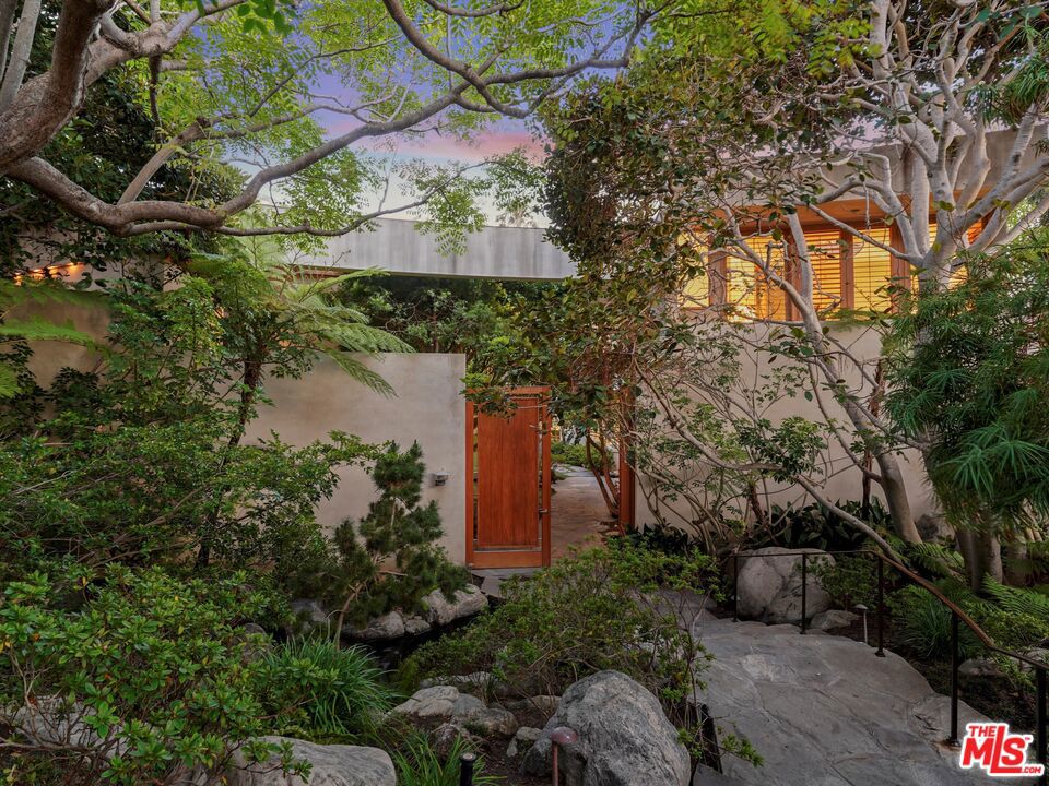 31280 Broad Beach Road Property Photo 7